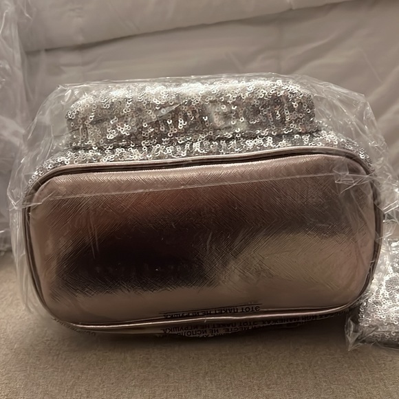 SOLD!!! Loungefly NWT Silver sequin with wallet - Picture 8 of 8
